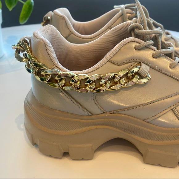 🌟 Retro Gold🌟Sneakers with Gold Chains - one of a kind! - Picture 11 of 12